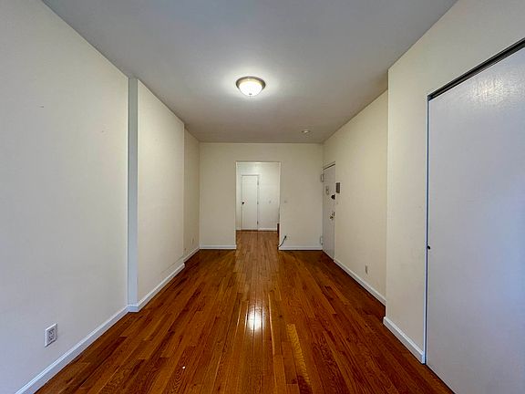 5th image of 425 E 114th St APT 2RE