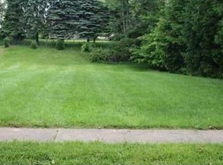715 E Hillcrest Ave, New Castle, PA 16105