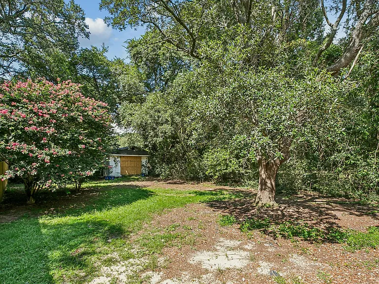 3780 Nobles St — Photo 17