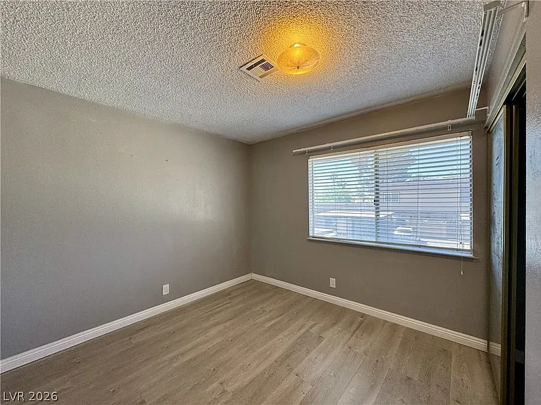 6224 Meadowhaven Ln — Photo 10