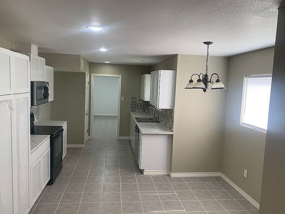 1st image of 5222 Honeysuckle Ln