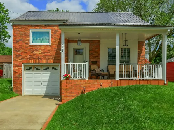 304 Petain St, Ellwood City, PA 16117