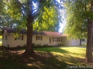 105 Locust St, Meredosia, IL 62665