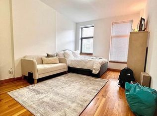 455 W 46th St APT 4A, New York, NY 10036