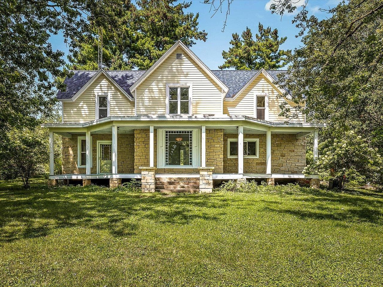 1112 W Saint James Rd, Orangeville, IL 61060 | MLS #202605569 | Zillow