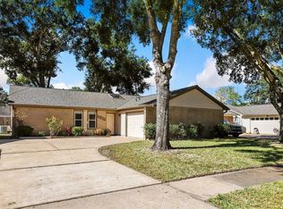 8619 Wildforest Dr, Houston, TX 77088