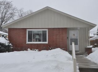 3024 S 95th St, West Allis, WI 53227