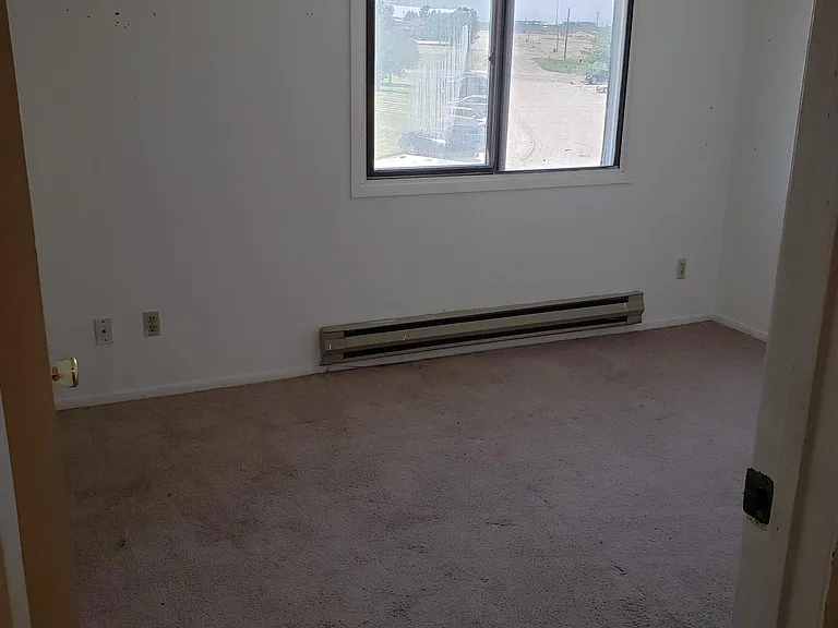 827 Northview Cir — Photo 5