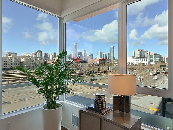 4th image of 300 Berry St Unit 301