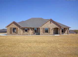 1185 Wolf Creek Dr, Blanchard, OK 73010
