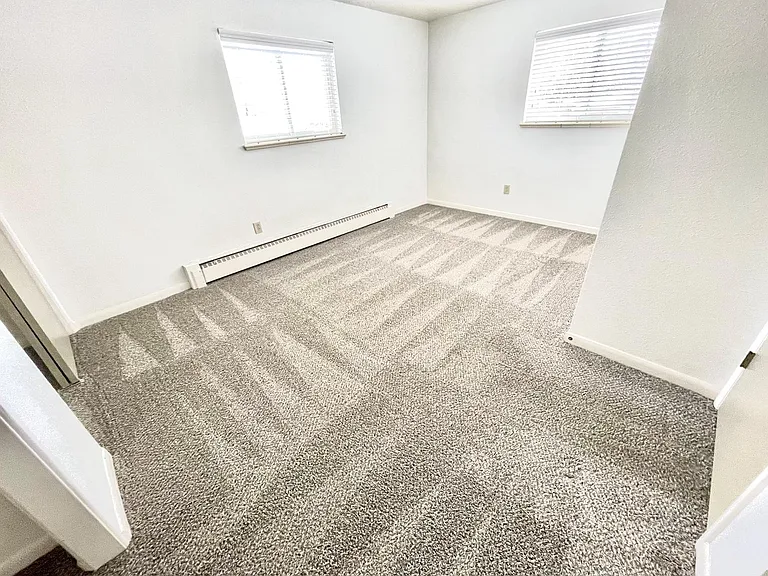 244 Laurel St — Photo 13