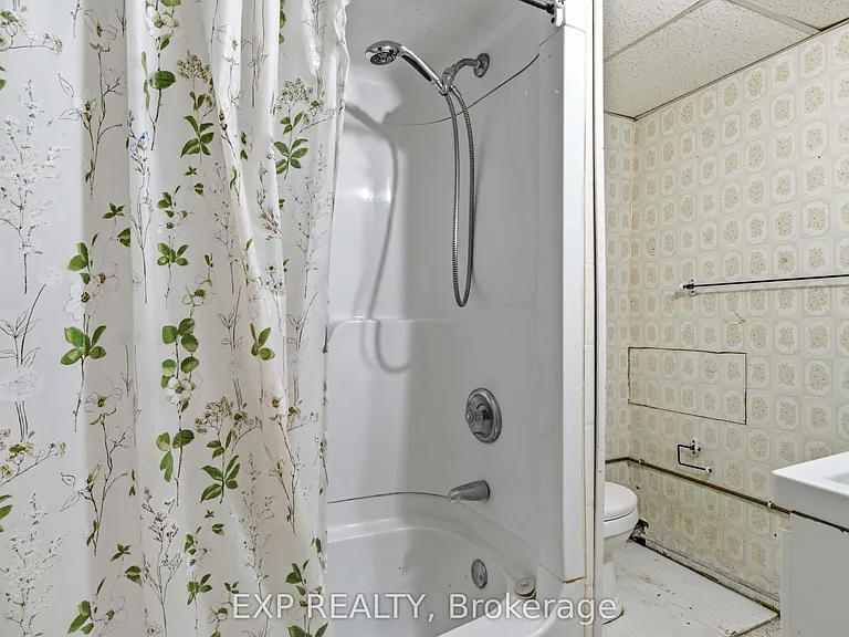 20 Colborne St S #1 — Photo 18