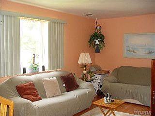 2nd image of 6777 Cloverdale Ln