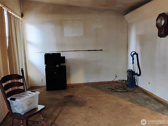 5th image of 125 Edmonds Road