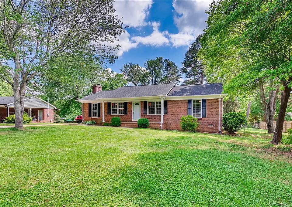 1st image of 4817 Buckeye Ln