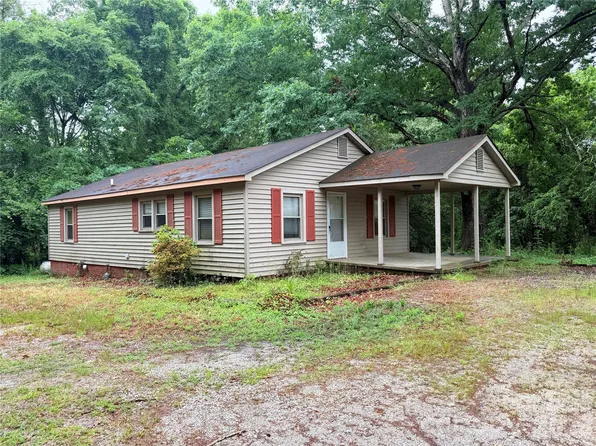 121 Travis Ln, Lancaster, SC 29720