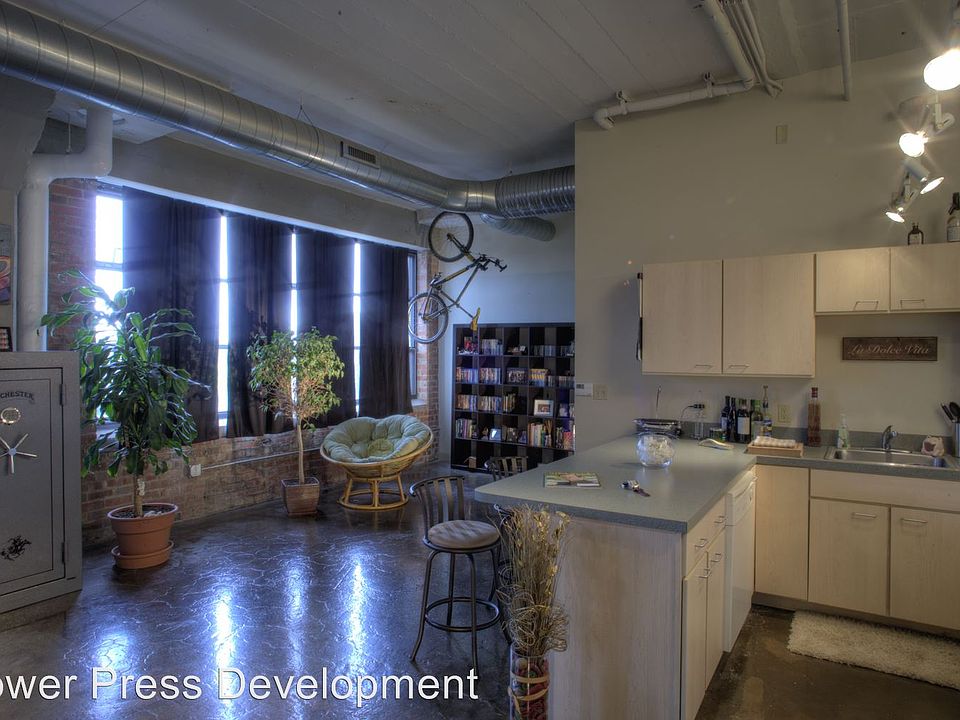 1st image of 3030 E 63rd St APT 209