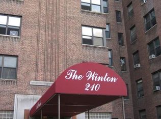 210 Martine Ave APT 3L, White Plains, NY 10601