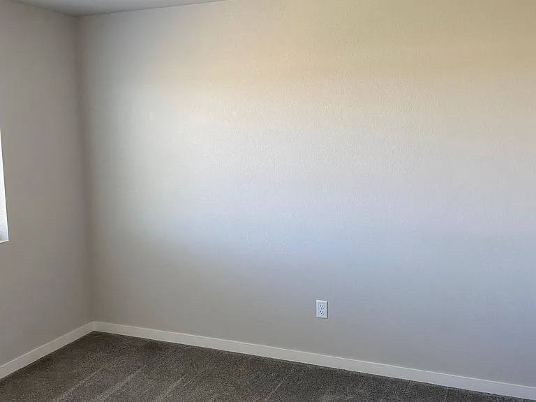 2102 Lager St — Photo 16