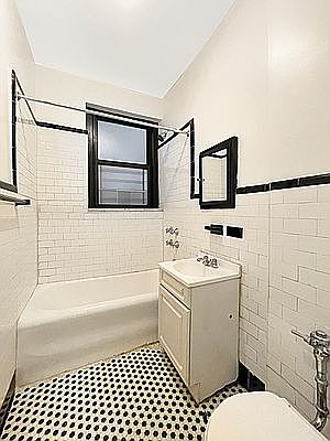 5th image of 34-20 32nd St #2J