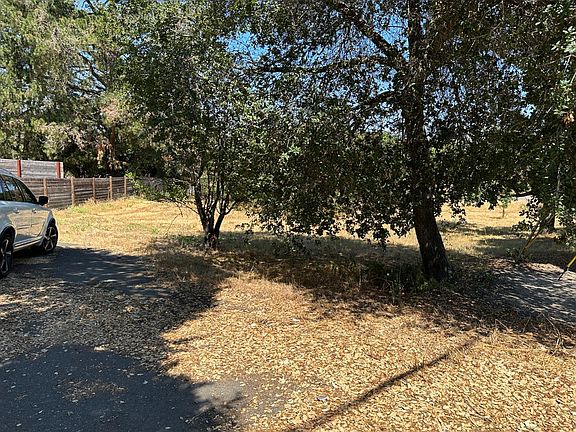 2nd image of 0 Penngrove Ave