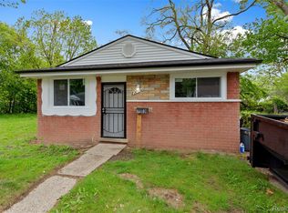 20038 Santa Rosa Dr, Detroit, MI 48221