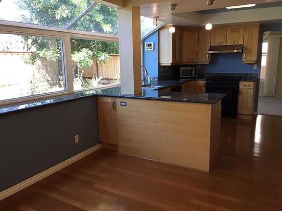 Informal dining next to kitchen
