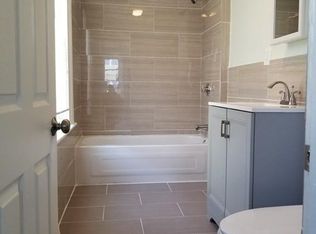 45 Harlem St APT 2, Worcester, MA 01610