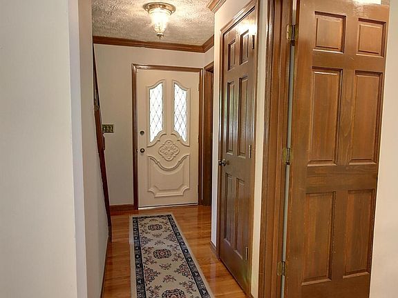 5th image of 438 Larkspur Ct