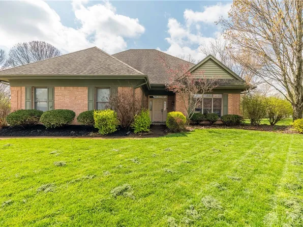 10680 Meadowfields Ct, Dayton, OH 45458