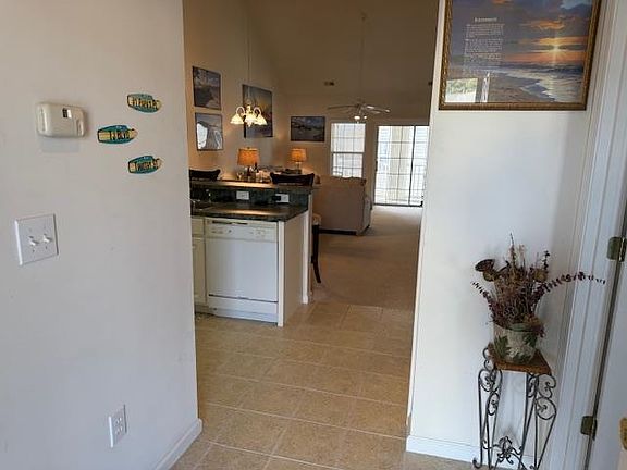 5th image of 5888 Longwood Dr. #2-202