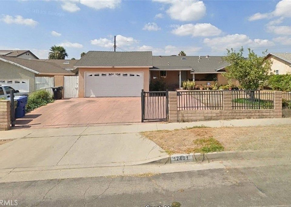 1st image of 12401 Glamis St