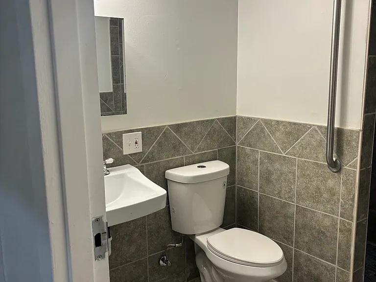 3518 Tracy Ave — Photo 8