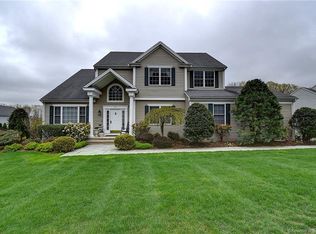 20 Valley View Rd, Manchester, CT 06040