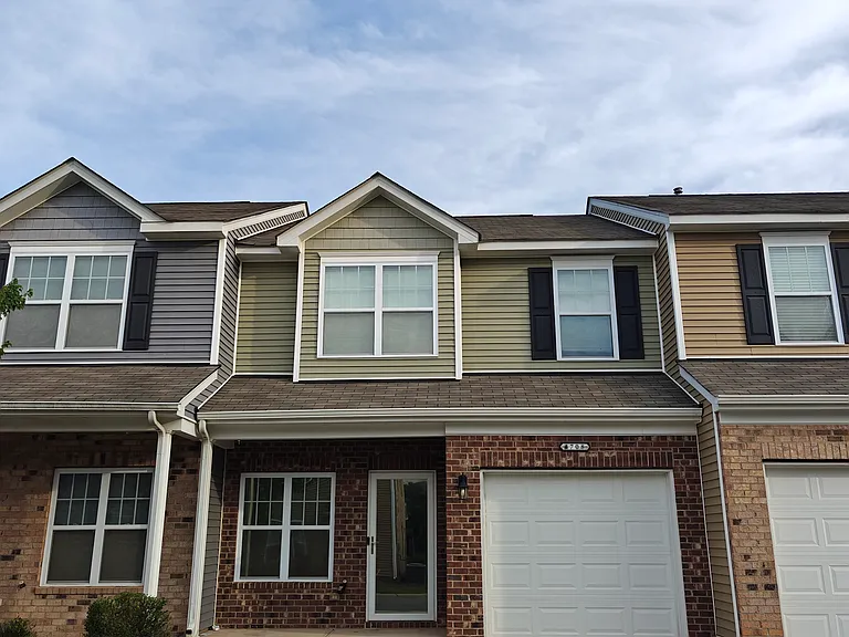 4708 Pepperstone Ln — Photo 2
