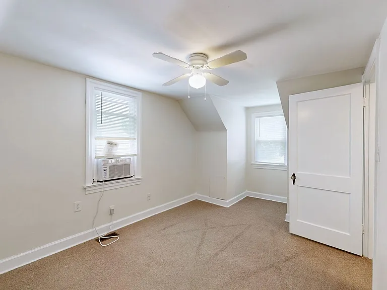 4168 Sherman Ave — Photo 16
