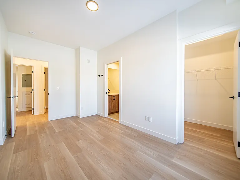 6420 Bowwood Dr NW — Photo 70