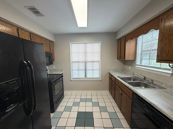 2nd image of 431 Apple Dr