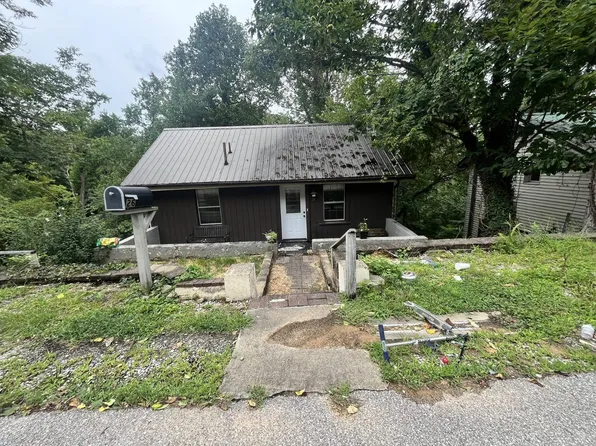 26 Estill Dr, Charleston, WV 25314