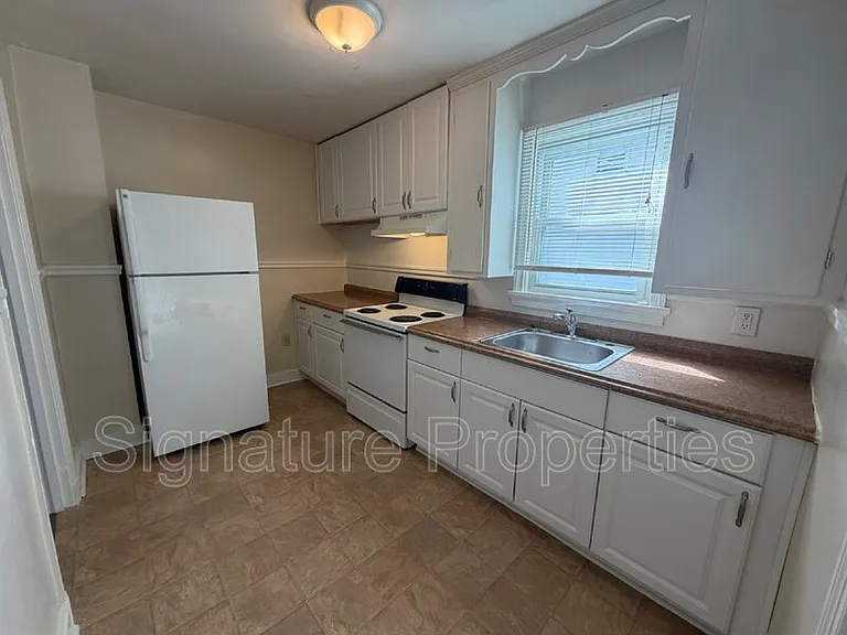 515 E Read St — Photo 8
