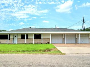 1415 Travis St, Nederland, TX 77627