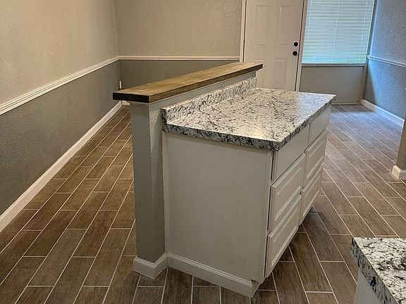 4th image of 116 N Warren St APT 3