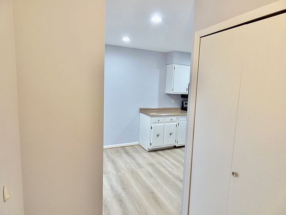 4th image of 2975 Cashel Ln