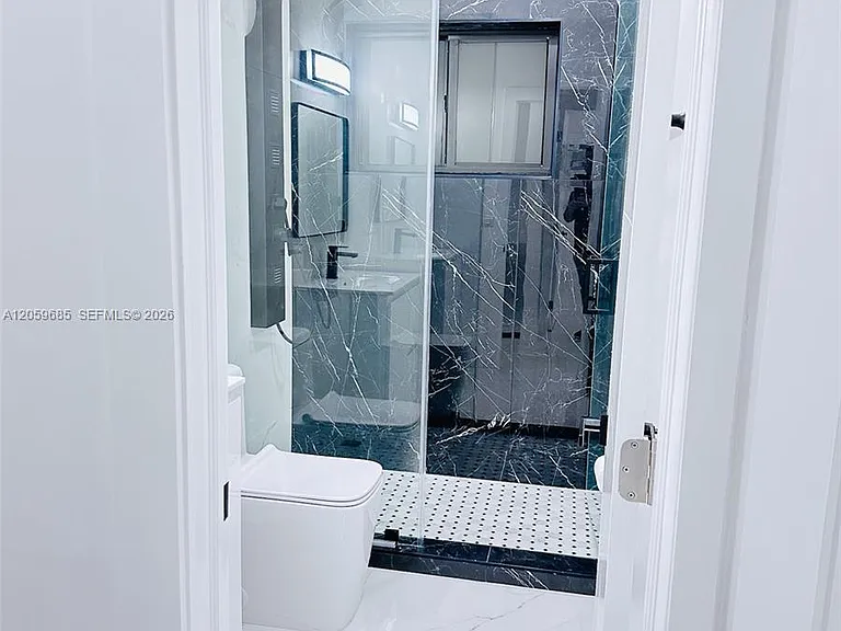 131 NE 77th St #4 — Photo 15