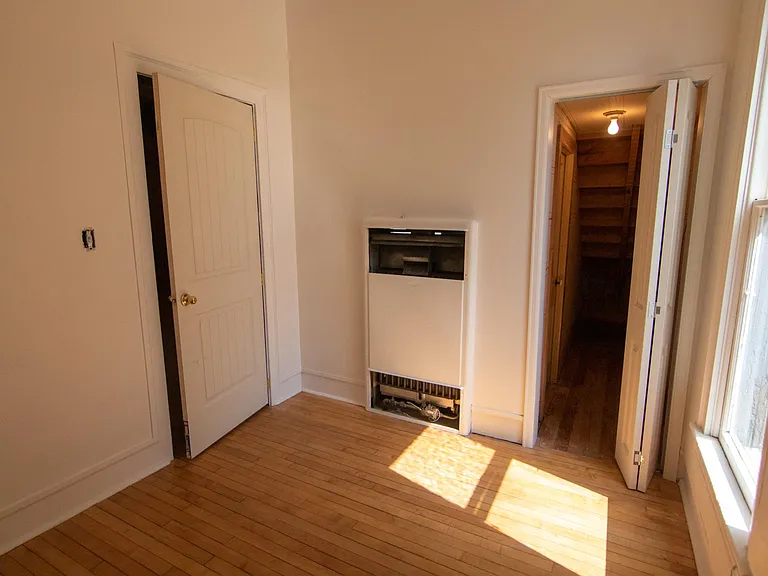 802 S 10th St #1 — Photo 6