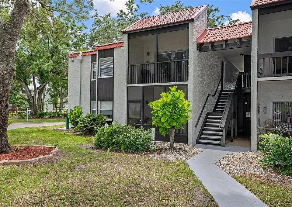 3201 Beneva Rd #201