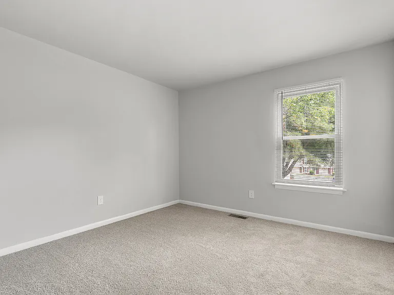 Forest Ridge — Photo 16