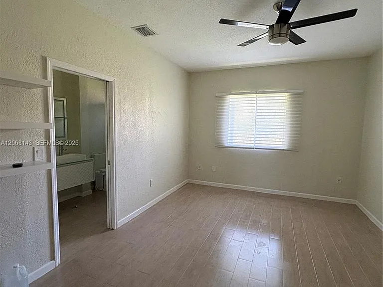 5725 Tuscany Way — Photo 24