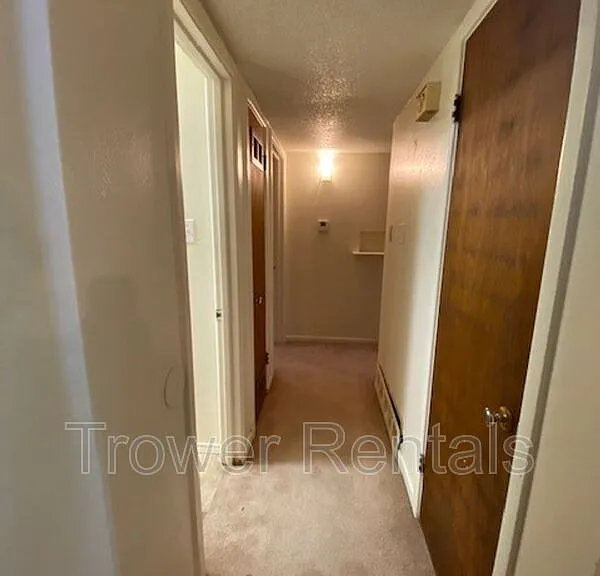 2620 Cambridge St — Photo 17