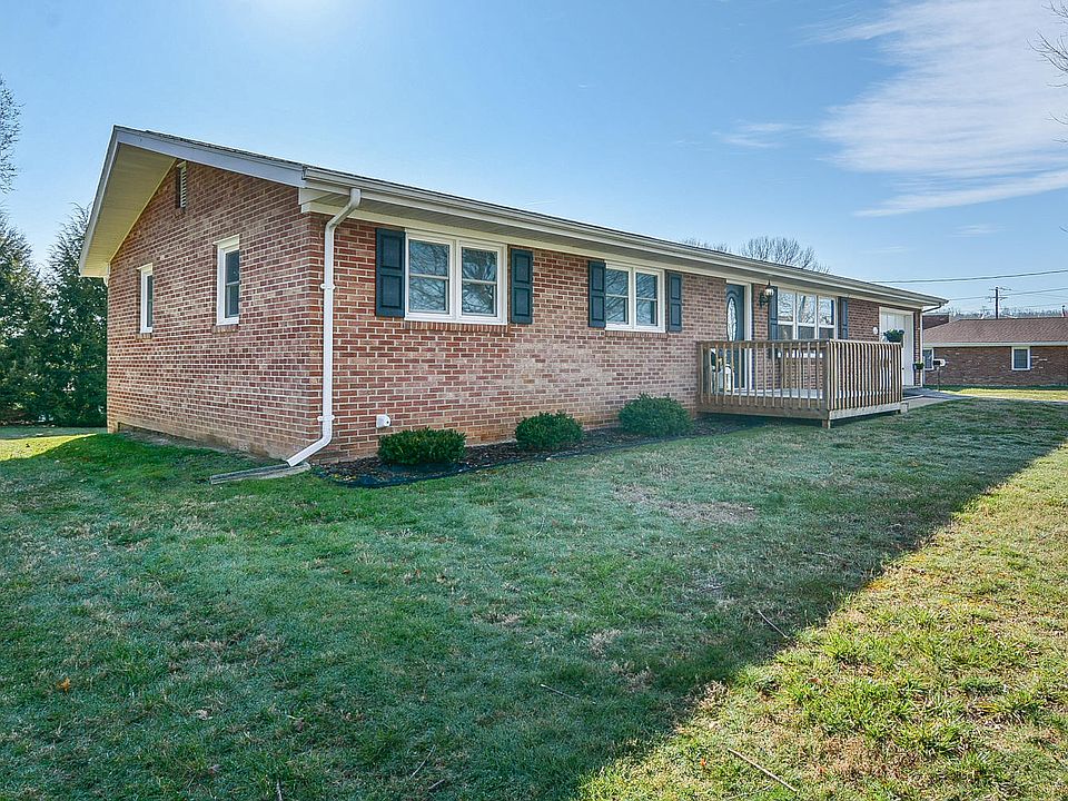 2104 Kipping St, Johnson City, TN 37601 Zillow